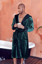 Men's Hooded Plush Robe – Ultra-Soft Bathrobe for Men, Cozy Loungewear with Pockets